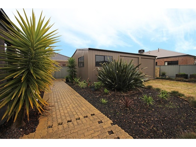 101 Alfredton Drive, Alfredton VIC 3350