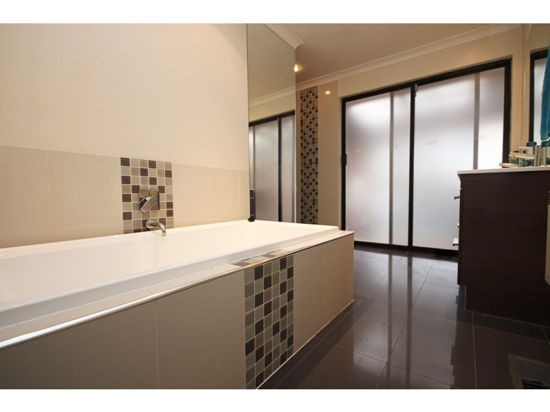 213 Greenhalghs Road, Delacombe VIC 3356