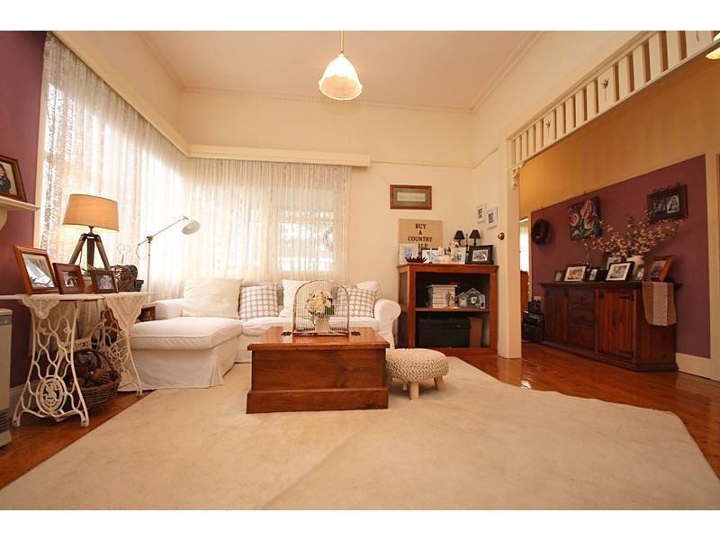 403 Russell Street, Buninyong VIC 3357