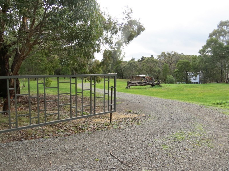 95 Stickland Road, Scarsdale VIC 3351