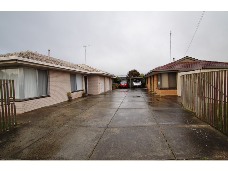 1-4/15 Aminya Avenue, Delacombe VIC 3356