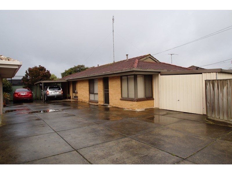 1-4/15 Aminya Avenue, Delacombe VIC 3356