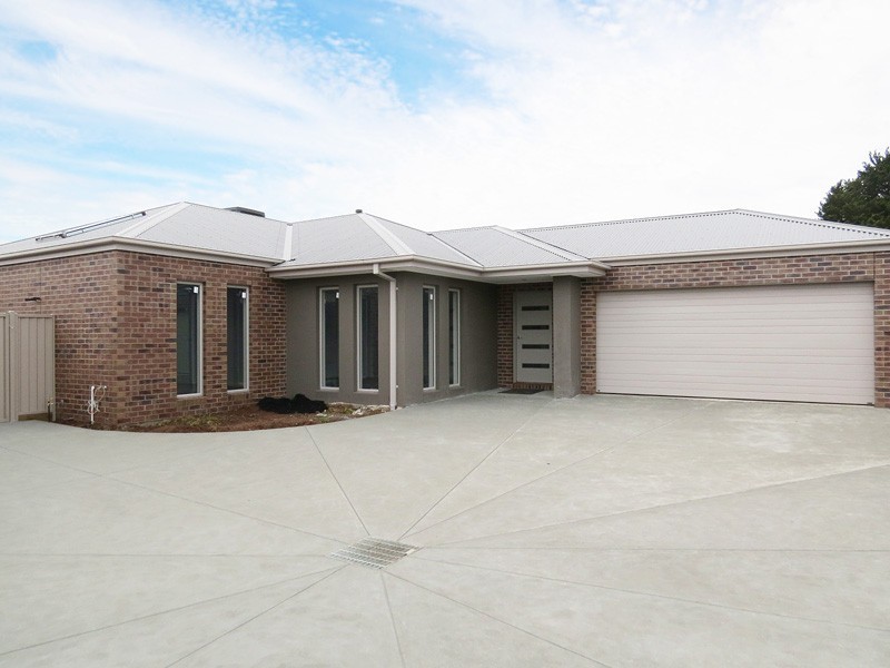 28b Dundas Street, Miners Rest VIC 3352