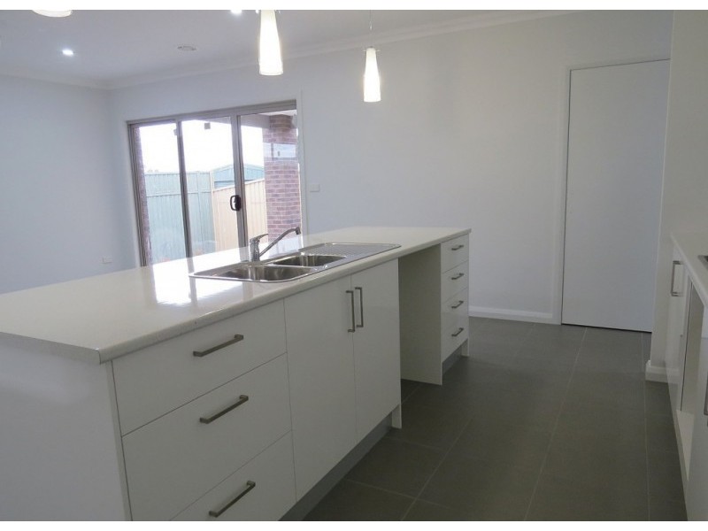 28b Dundas Street, Miners Rest VIC 3352