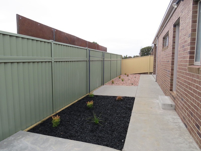 28b Dundas Street, Miners Rest VIC 3352