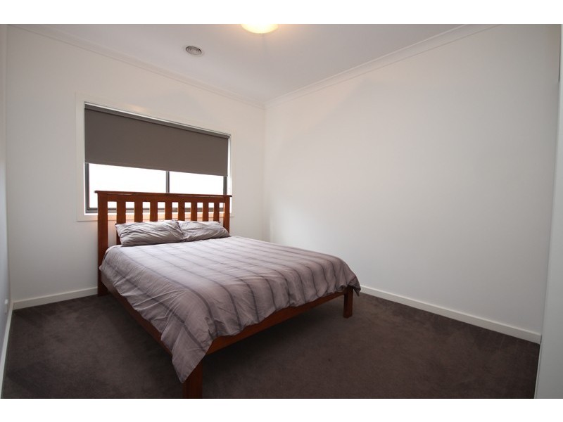 39 Ascot Gardens Drive, Delacombe VIC 3356