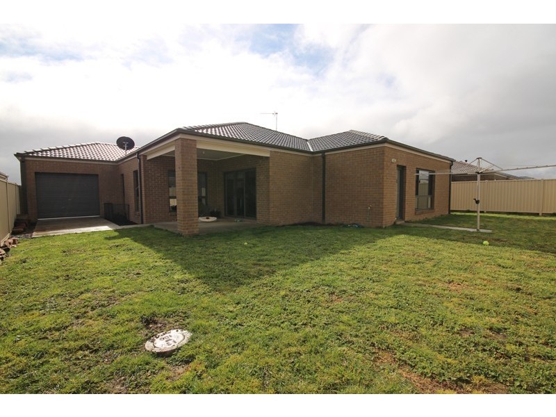 39 Ascot Gardens Drive, Delacombe VIC 3356