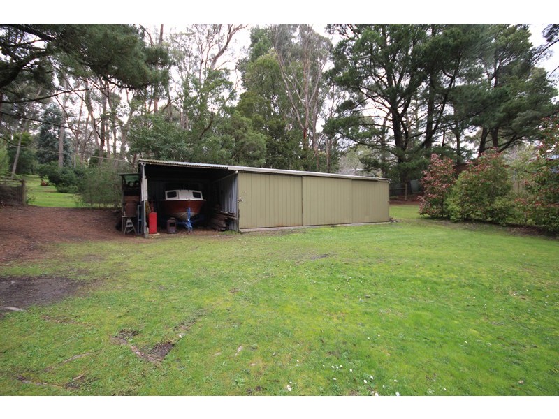 307 Eddy Avenue, Mount Helen VIC 3350