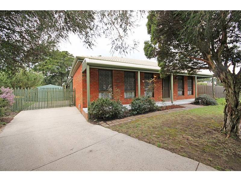 10 Loren Close, Ballarat North VIC 3350
