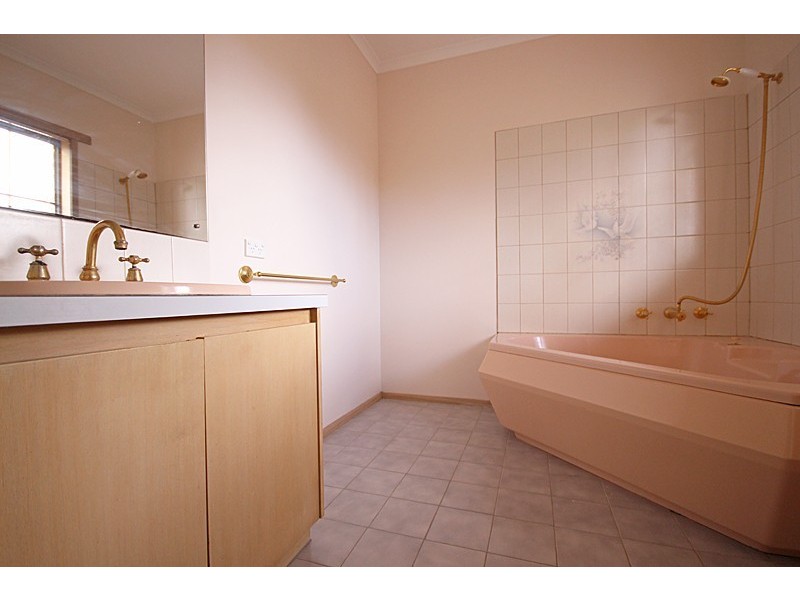 10 Loren Close, Ballarat North VIC 3350