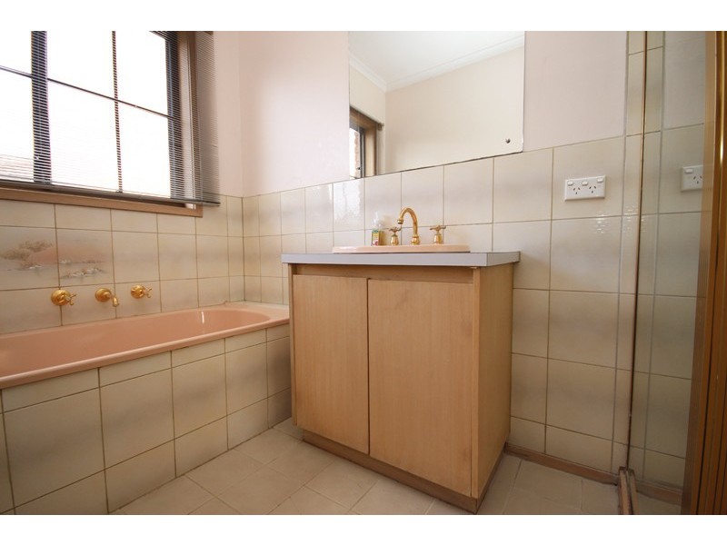 10 Loren Close, Ballarat North VIC 3350