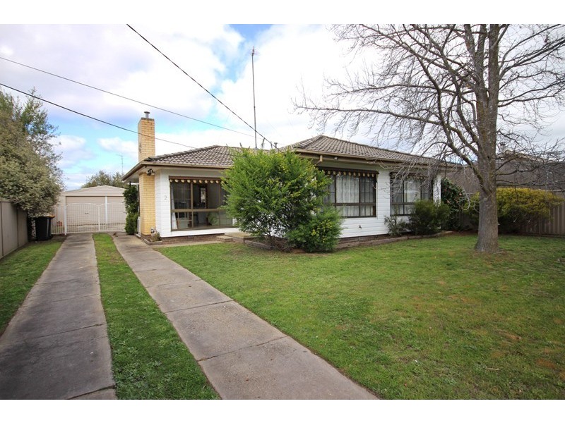 2 Halbert Street, Wendouree VIC 3355