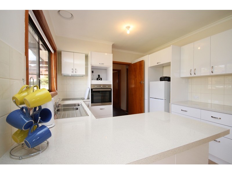 2 Halbert Street, Wendouree VIC 3355