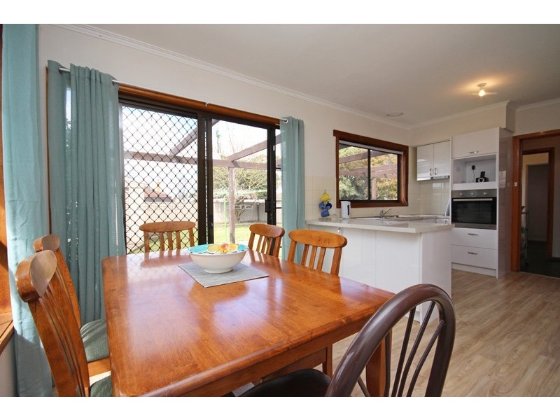 2 Halbert Street, Wendouree VIC 3355