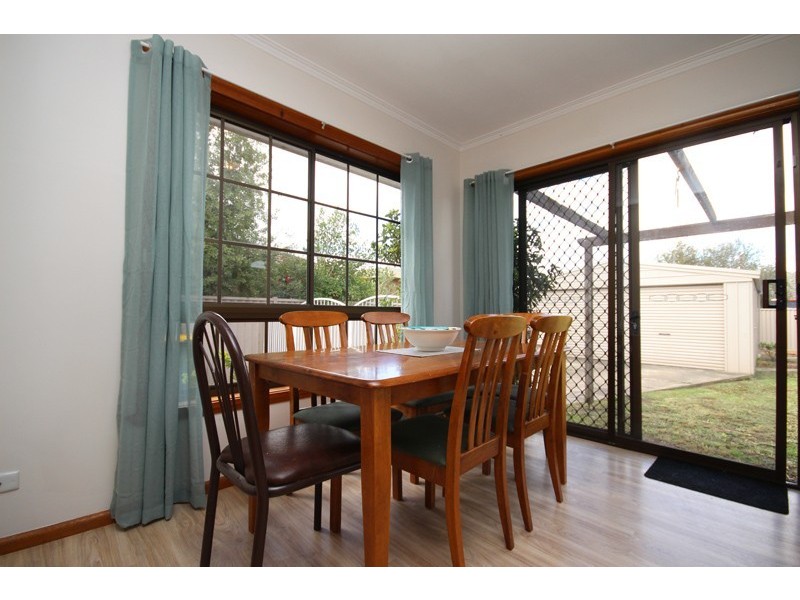 2 Halbert Street, Wendouree VIC 3355