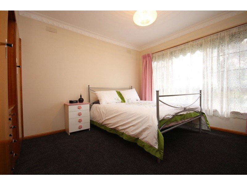 2 Halbert Street, Wendouree VIC 3355