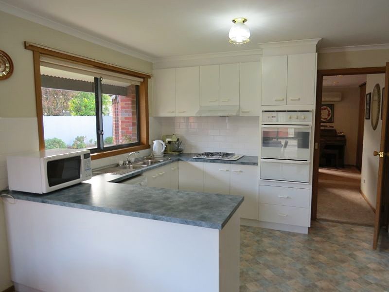 2/9 Park Street, Wendouree VIC 3355