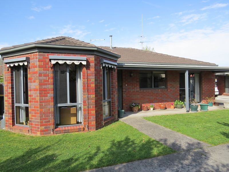 2/9 Park Street, Wendouree VIC 3355