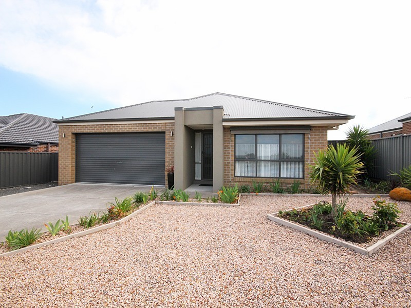 14 Miles Street, Sebastopol VIC 3356