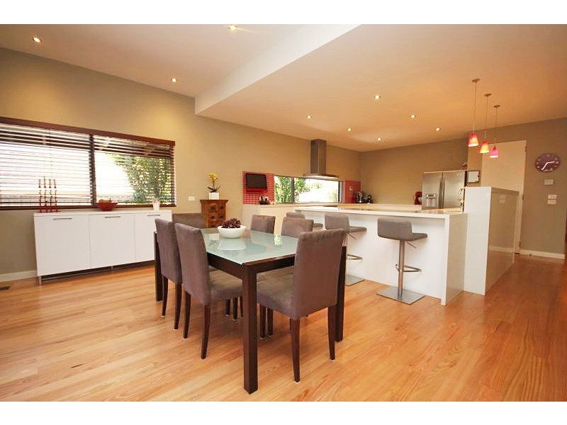 13 Pinevale Way, Ballarat North VIC 3350