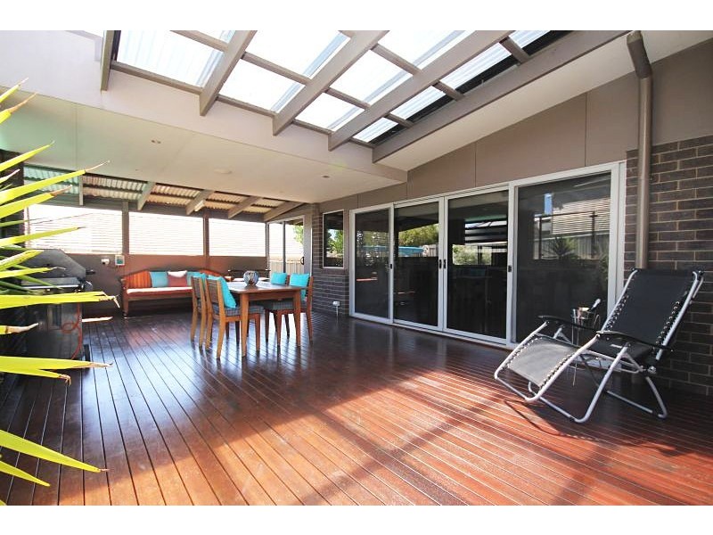 13 Pinevale Way, Ballarat North VIC 3350