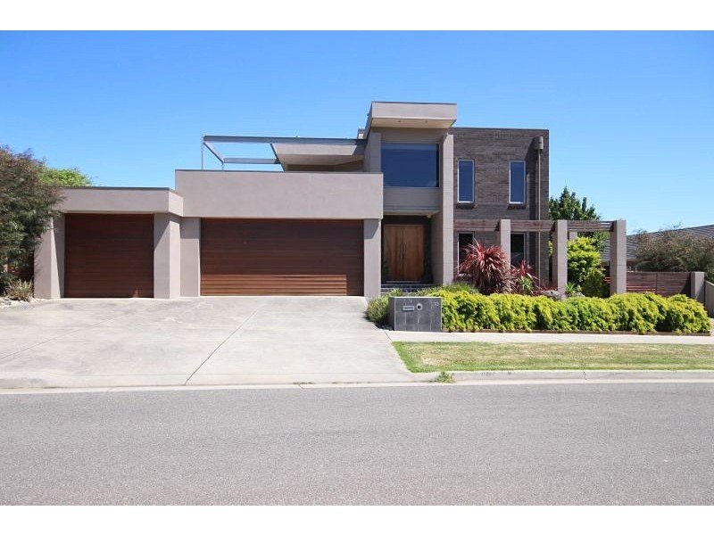 13 Pinevale Way, Ballarat North VIC 3350