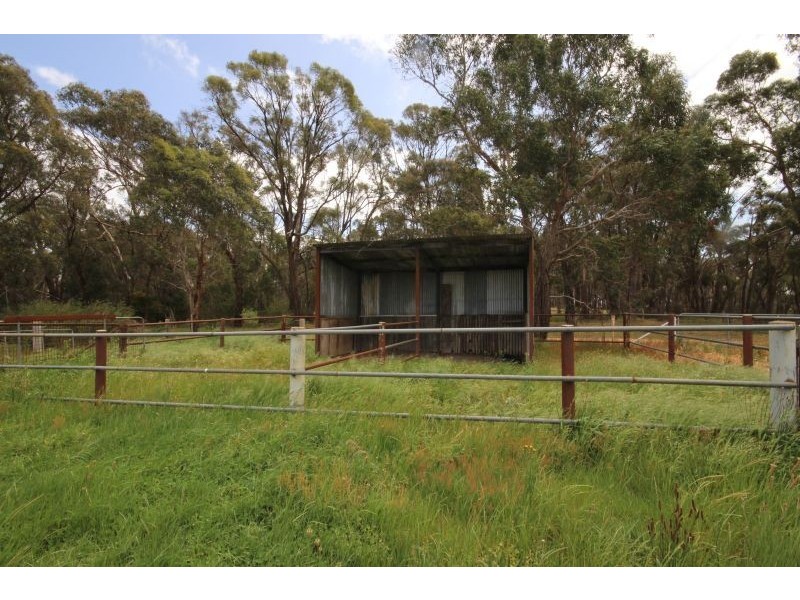 69 Whites Road, Smythesdale VIC 3351