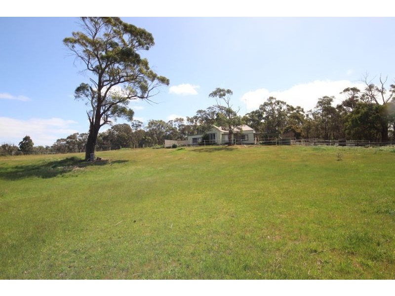 69 Whites Road, Smythesdale VIC 3351