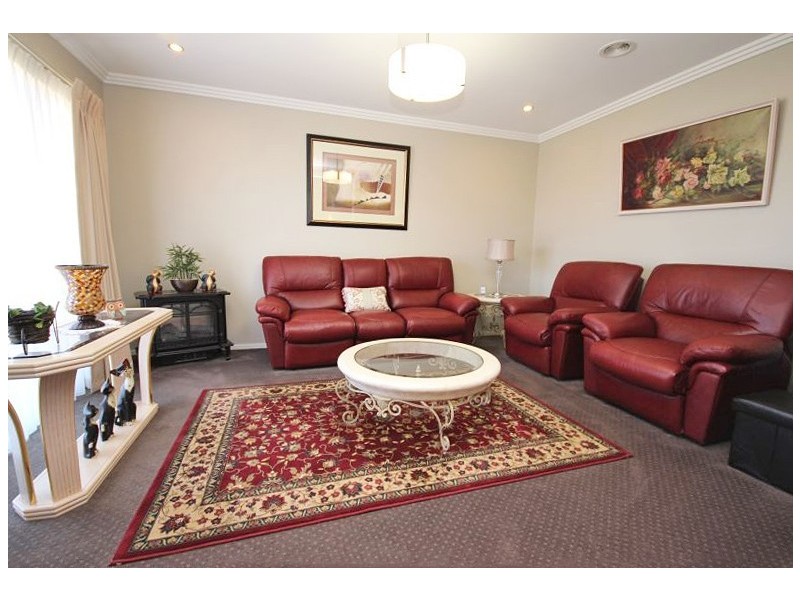 18 Hereford Close, Delacombe VIC 3356
