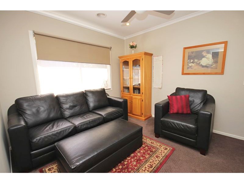 18 Hereford Close, Delacombe VIC 3356