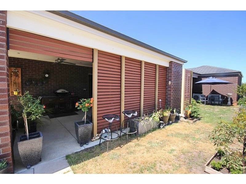 18 Hereford Close, Delacombe VIC 3356