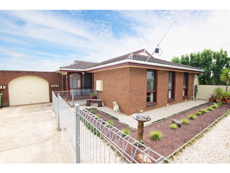 19 Picton Street, Sebastopol VIC 3356