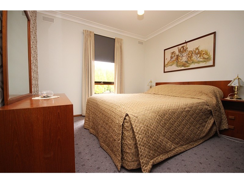 19 Picton Street, Sebastopol VIC 3356