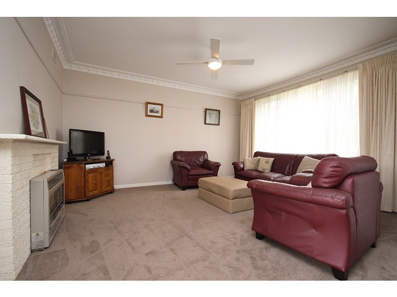 14 Orama Avenue, Wendouree VIC 3355