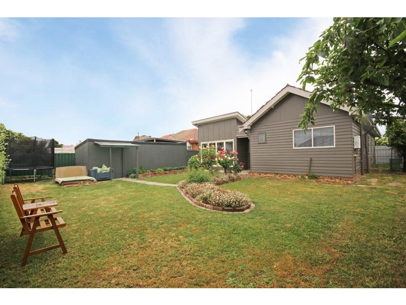 14 Orama Avenue, Wendouree VIC 3355