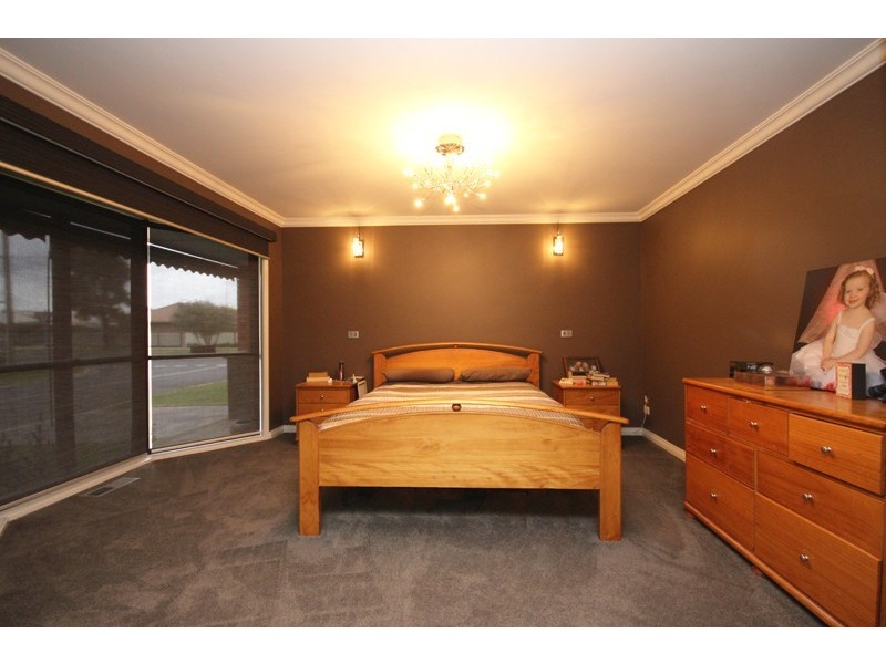 213 Greenhalghs Road, Delacombe VIC 3356