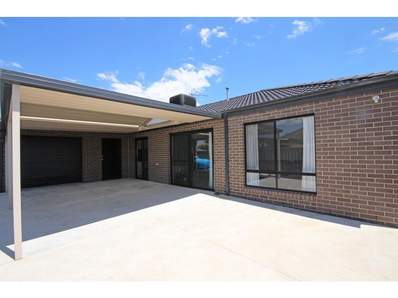 6 Greenhalghs Road, Delacombe VIC 3356