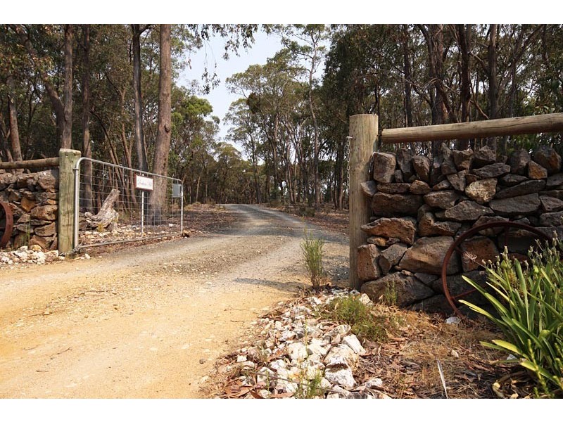 58 Neville Lane, Napoleons VIC 3352