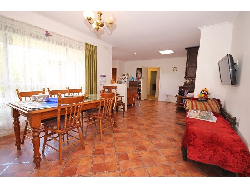 104 Forest Street, Lake Wendouree VIC 3350