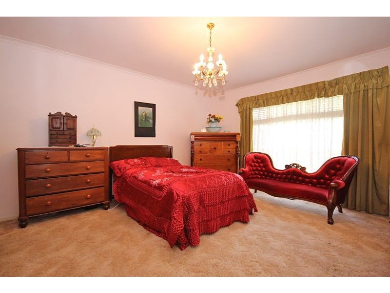 104 Forest Street, Lake Wendouree VIC 3350