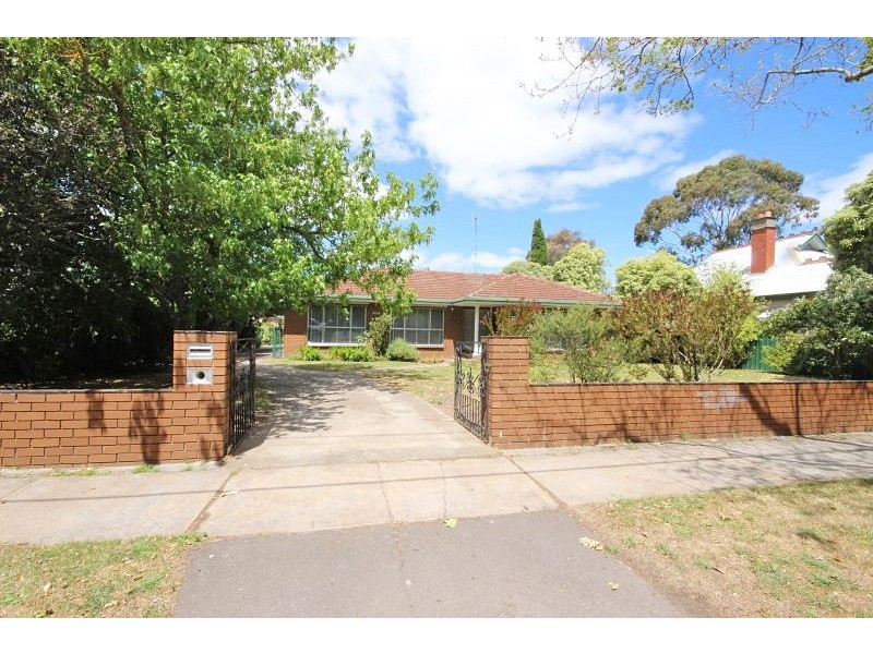 104 Forest Street, Lake Wendouree VIC 3350