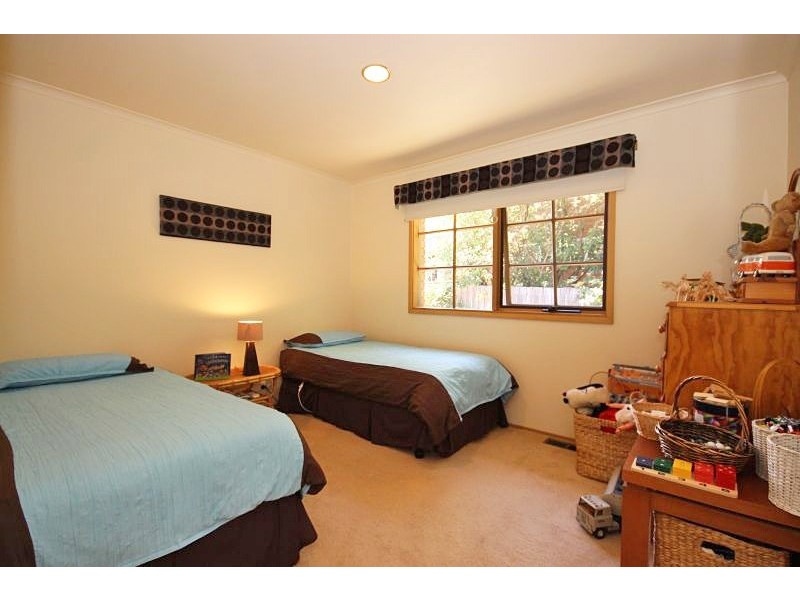 9 Hakea Court, Mount Helen VIC 3350