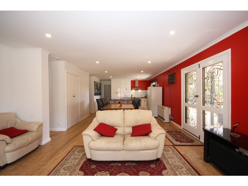 8 Church Street, Nerrina VIC 3350