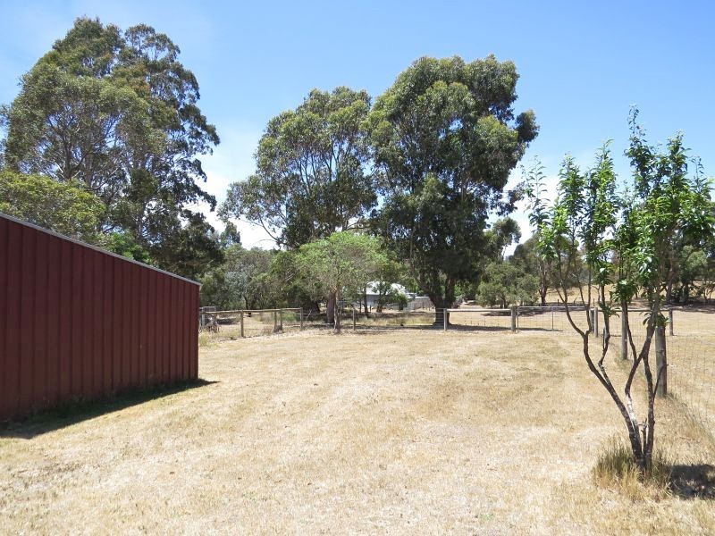 121 Gear Avenue, Mount Helen VIC 3350