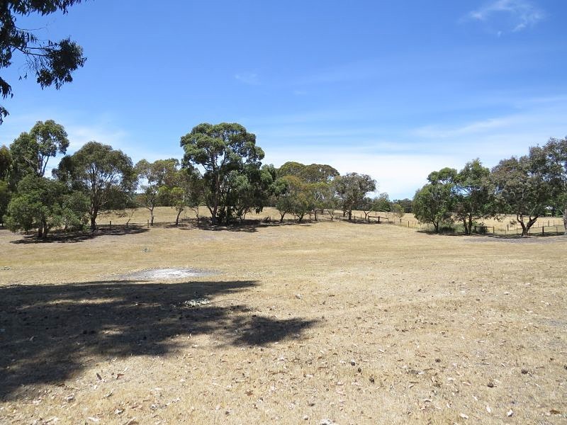 121 Gear Avenue, Mount Helen VIC 3350