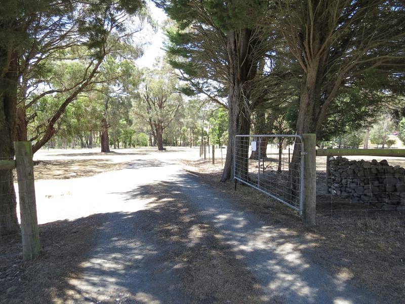 121 Gear Avenue, Mount Helen VIC 3350