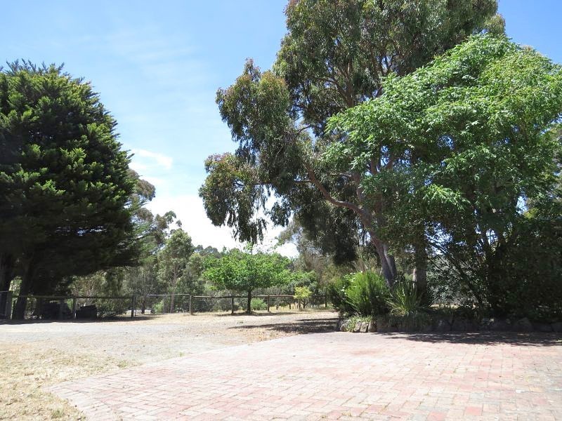 121 Gear Avenue, Mount Helen VIC 3350