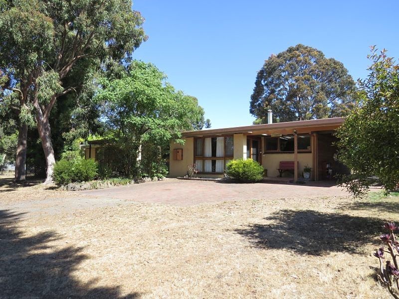 121 Gear Avenue, Mount Helen VIC 3350