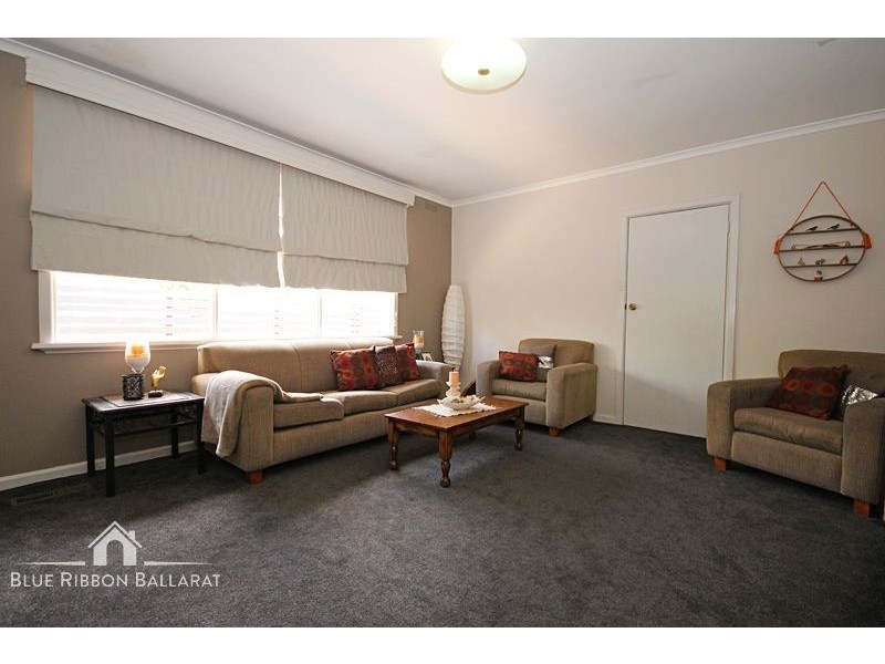 208 Whitehorse Road, Mount Clear VIC 3350