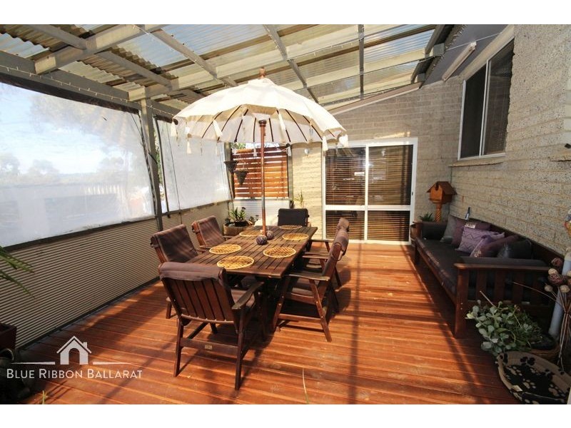 208 Whitehorse Road, Mount Clear VIC 3350